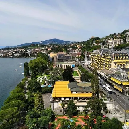 Lake View By Sweet Montreux